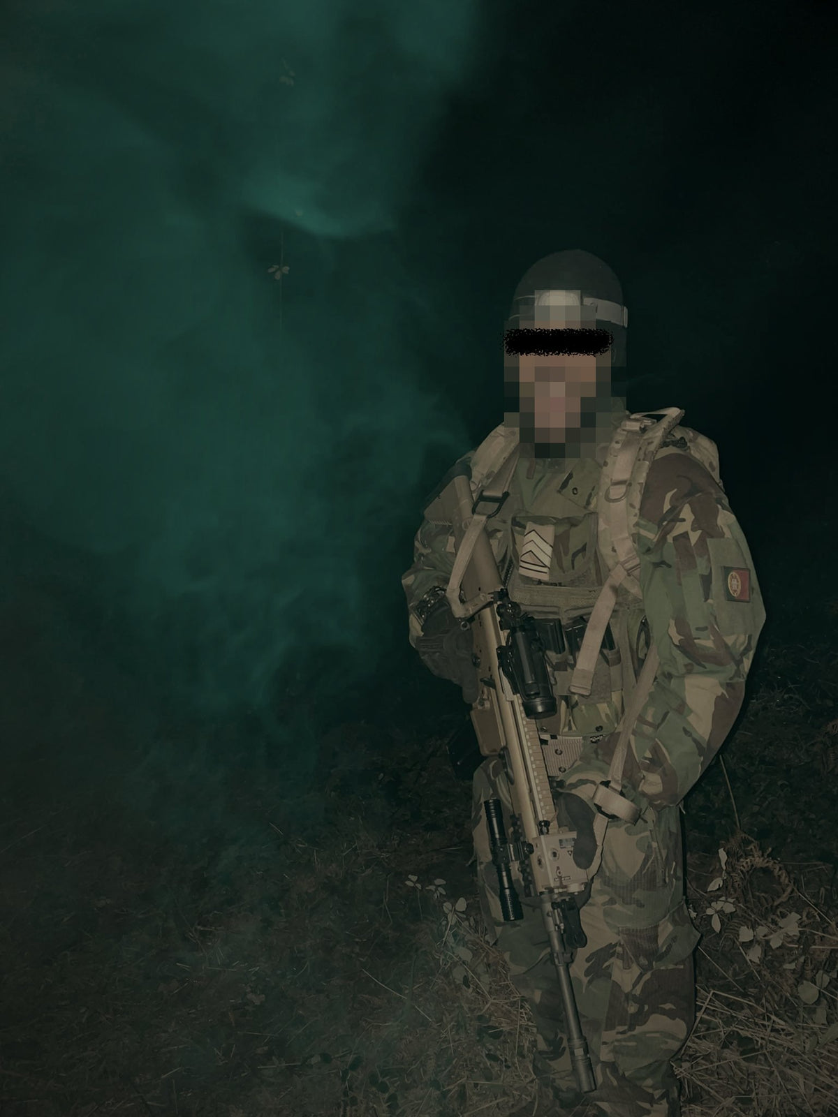 Militar português em operação noturna